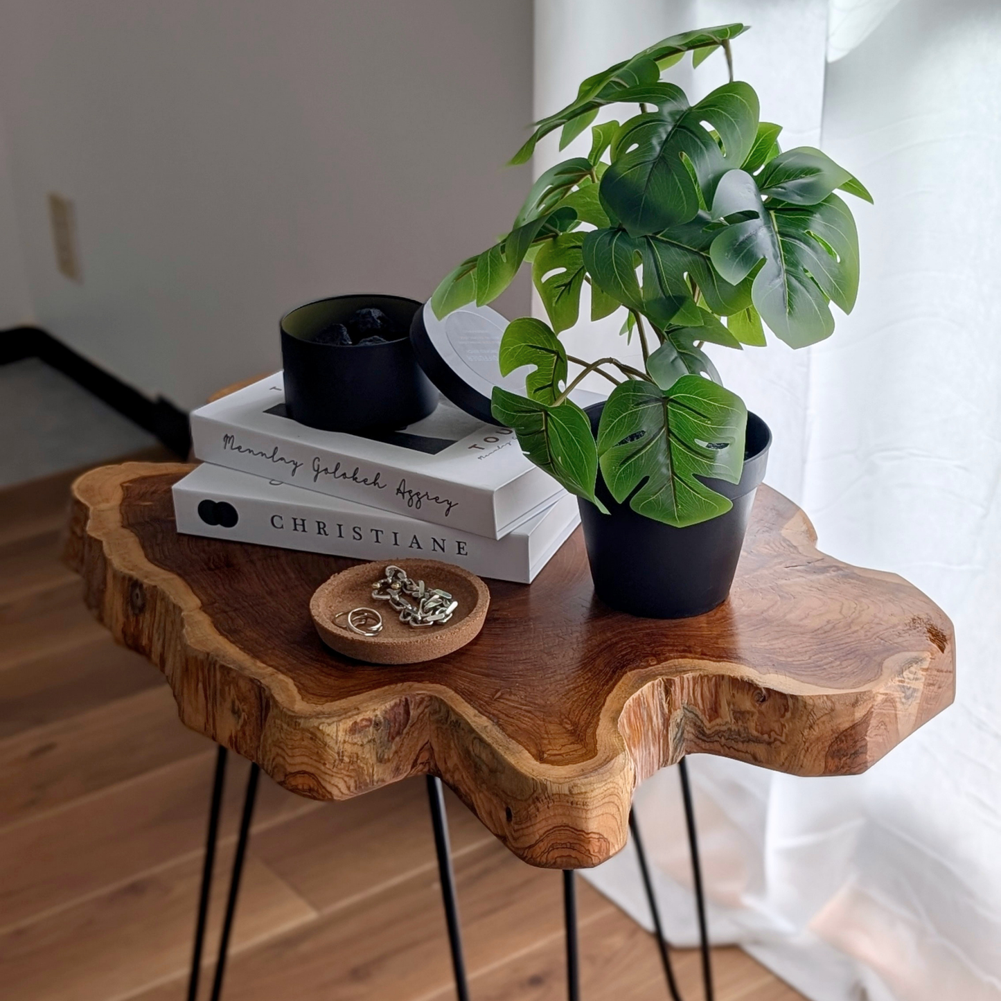 【6/27発売】Teakwood Side Table